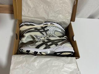 Asics Gel Kayano 14 Marrones y Plateadas Talla 44