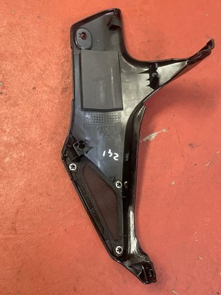 Cubierta Inferior Izquierda XSR900 del 2024