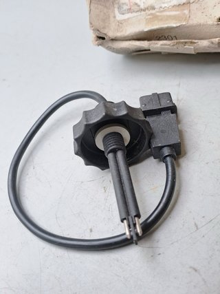 028919372A Sensor limpia  Audi A6 80/90