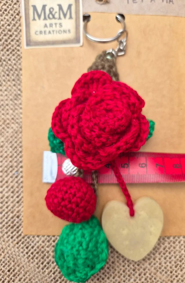 Llavero Rosa Roja Crochet