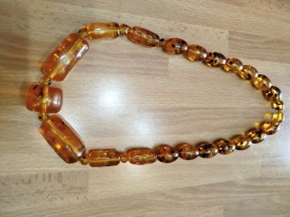 Collana in ambra baltica