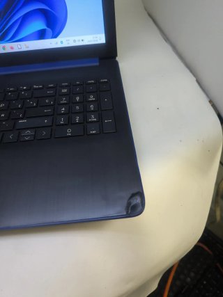 Ordenador portátil HP 15 ab0101