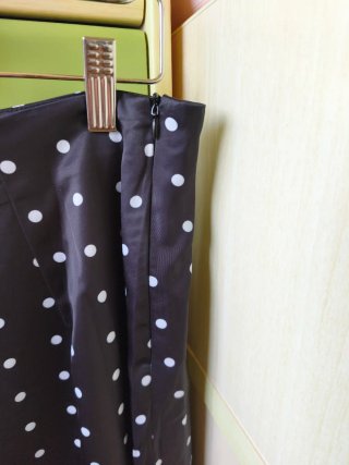 Falda negra lunares con encaje