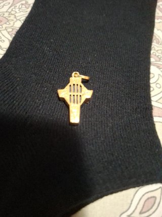 Cruz de oro 18k