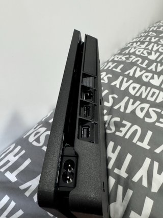 PS4 Slim Sony Negra
