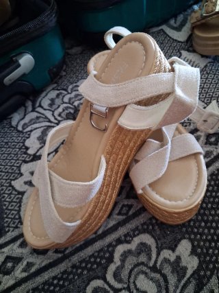 Sandalias Beige