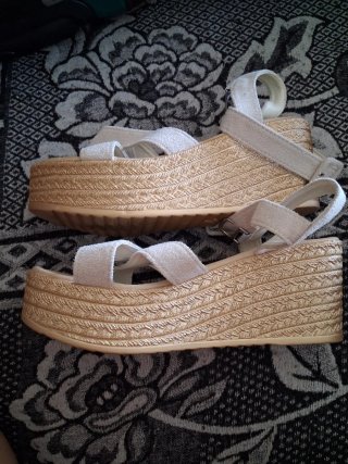 Sandalias Beige