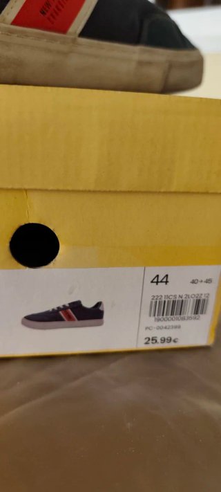 Zapatillas deportivas azul y rojo talla 44