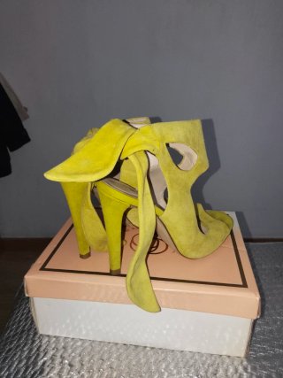 Sandalias Zara Amarillas