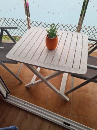 Mesa plegable de plástico para jardín