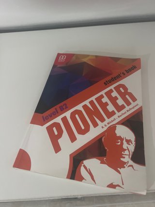 PIONEER LEVEL B2 STUDENTS BOOK+CD