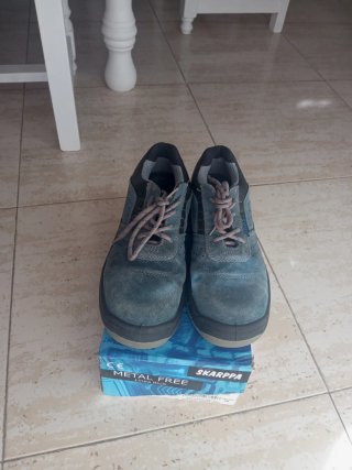 Zapatos de seguridad SKARPA Talla 40