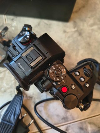 Panasonic GH6 + Objetivo Leica 12-60 impoluta