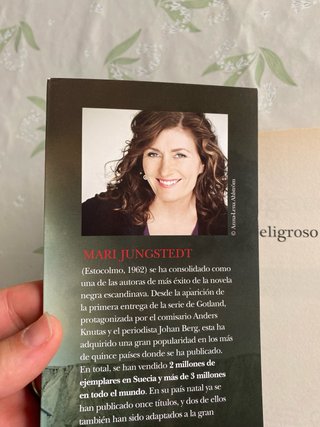 Un Juego Peligroso - Mari Jungstedt