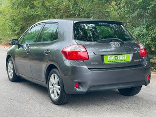 Toyota Auris 1.6 VVT-i Active