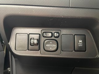Toyota Auris 1.6 VVT-i Active