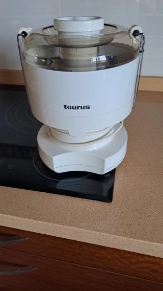 Licuadora Taurus Blanca