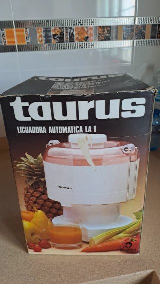 Licuadora Taurus Blanca