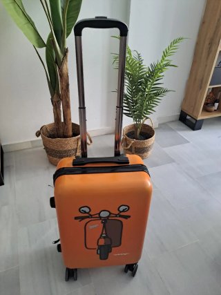 Juego Maleta Cabina y Mochila Vespa