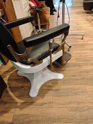 Sillón Barbería Antiguo Triumph Tapizado