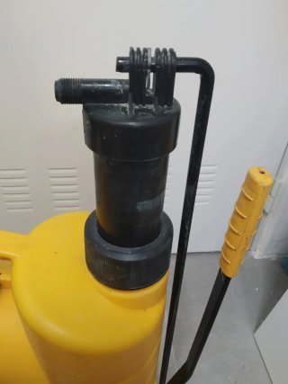Fumigadora Manual Amarilla
