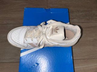 Zapatillas Adidas Azules y Blancas