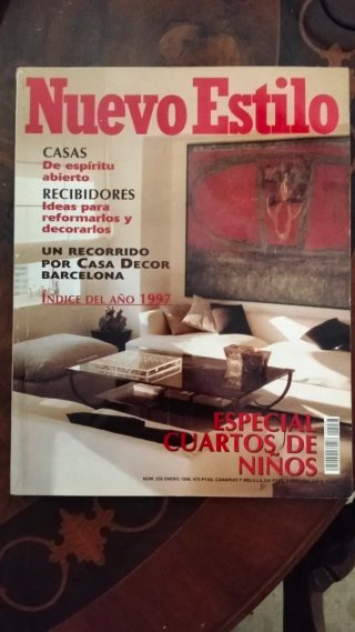 Revista de muebles y decoración.