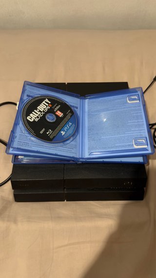 PS4 (PlayStation 4) + 1 Mando + Juegos