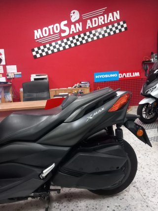 Yamaha X-MAX 300 ABS