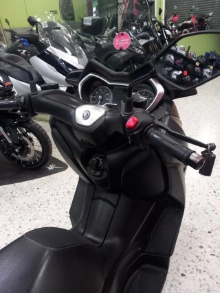 Yamaha X-MAX 300 ABS
