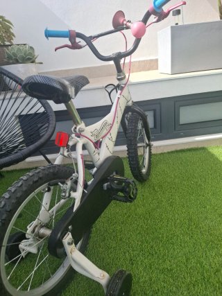 Bicicleta infantil Monster High