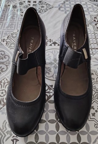 Zapatos de tacón negros
