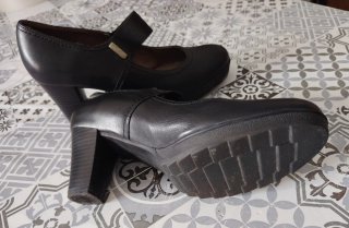 Zapatos de tacón negros
