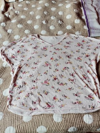 Camiseta floral manga corta