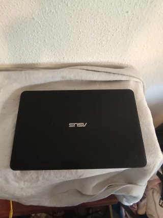 Portátil potente i5-12GB RAM SSD Win 11 seminuevo