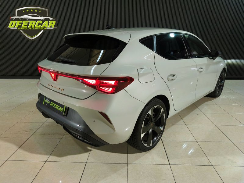 Cupra León 2025, foto 2