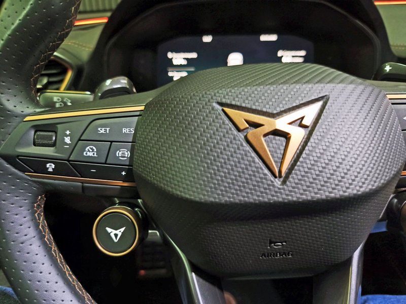 Cupra León 2025, foto 22