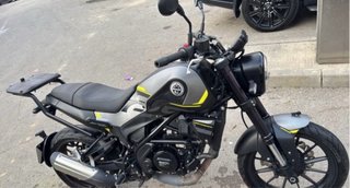 Benelli Leoncino 250 (2023) – 13.000 Como Nuevo