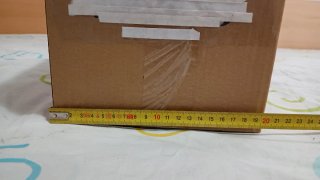 Caja de ropa variada de mujer