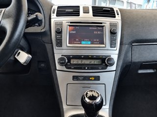 TOYOTA Avensis 120D Executive