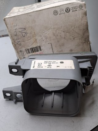 Tulipa Antiniebla Hella VW Golf/Vento 1HO941703