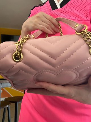 Borsa rosa con cuore trapuntato