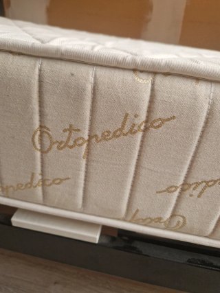 Cama articulada con colchón