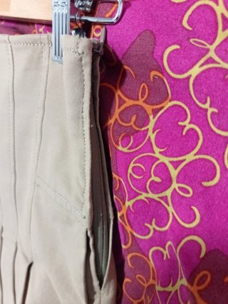 Falda ejecutiva beige