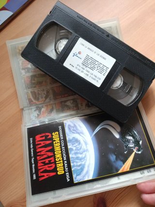 Lote 2 VHS Gamera: Zigra y Kaiju Taisen