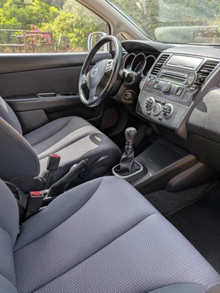 Nissan Tiida 1,8 2008 Gasolina