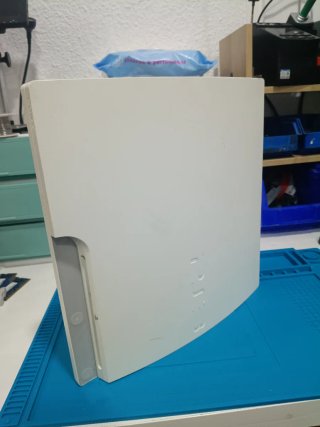 PlayStation 3 Slim Blanca + Mandos