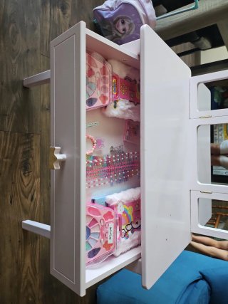 Tocador infantil rosa con espejo