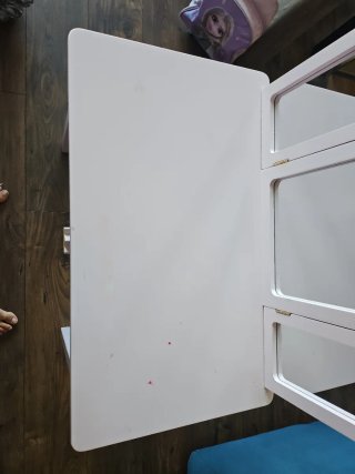 Tocador infantil rosa con espejo