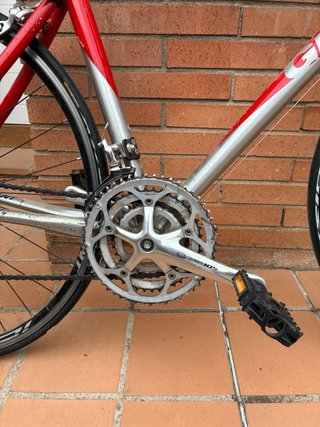 Bicicleta de carretera Giant TCR Roja